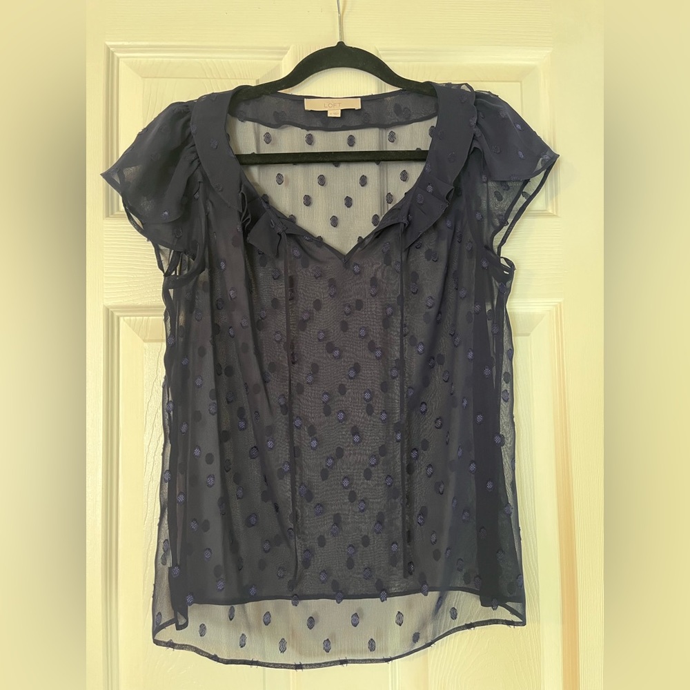 🔵 EUC Navy Polka Dot Sheet Blouse 🔵